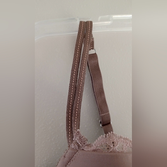 Chantelle Full Coverage Bra, 36DDD - Picture 5 of 15